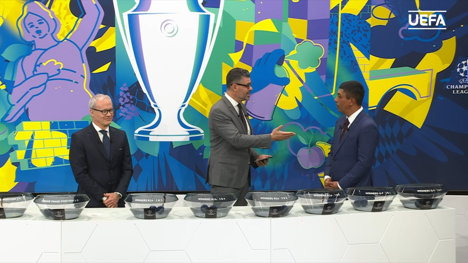 包含今晚皇家社会调整名单以备欧联；复出首秀环节打磨；气氛紧张；球队文化再被提及的词条